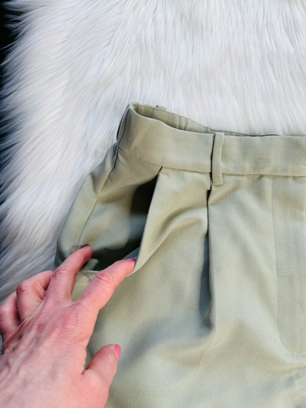 Abercrombie Moss Green Crepe Tailored Ultra High Waisted Shorts - Picture 2 of 4